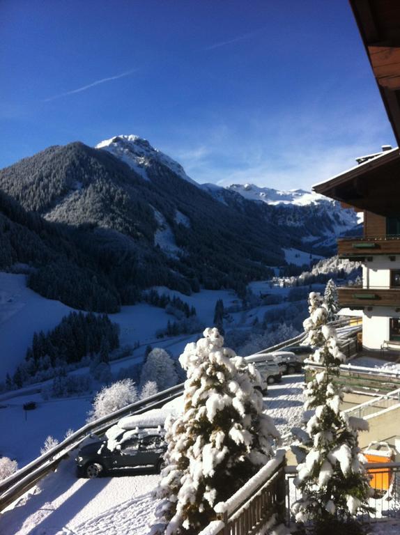 Ski In-Ski Out - Gaestehaeuser Saalbach-Hinterglemm - Wallegghof Christianhof Exterior foto